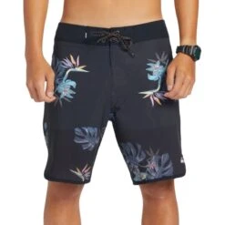 Quiksilver Highlite Scallop 19in Board Short - Men's 9 Quiksilver Highlite Scallop 19in Board Short - Men's -Vans Outlet Shoes Store BLAA 1