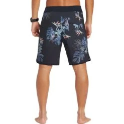 Quiksilver Highlite Scallop 19in Board Short - Men's 7 Quiksilver Highlite Scallop 19in Board Short - Men's -Vans Outlet Shoes Store BLAA D1