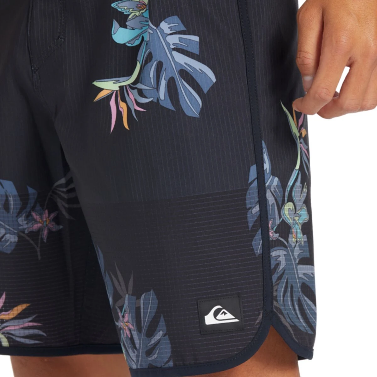 Quiksilver Highlite Scallop 19in Board Short - Men's 6 Quiksilver Highlite Scallop 19in Board Short - Men's - Image 6