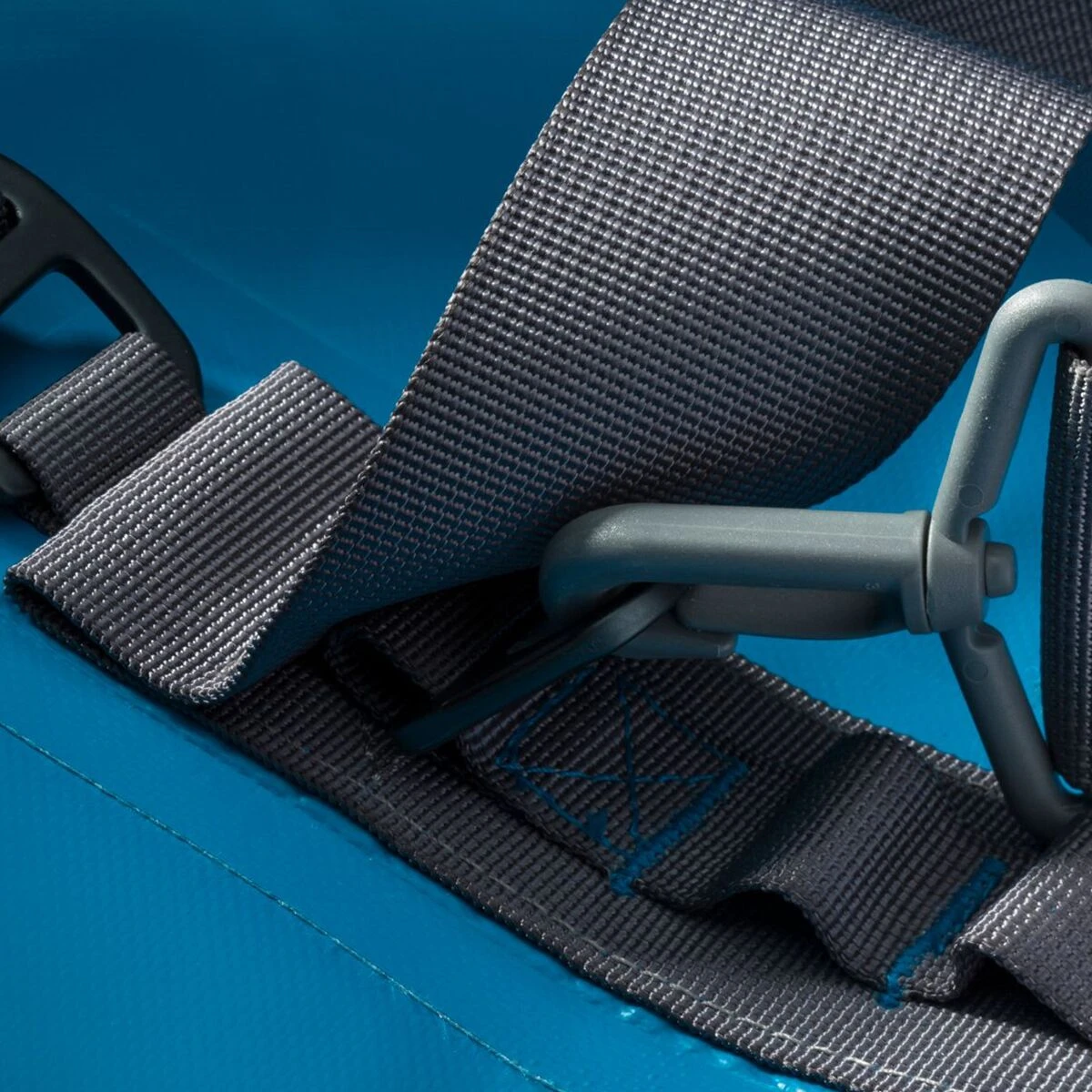 NRS Expedition DriDuffel Dry Bag 105L 4 NRS Expedition DriDuffel Dry Bag 105L - Image 4