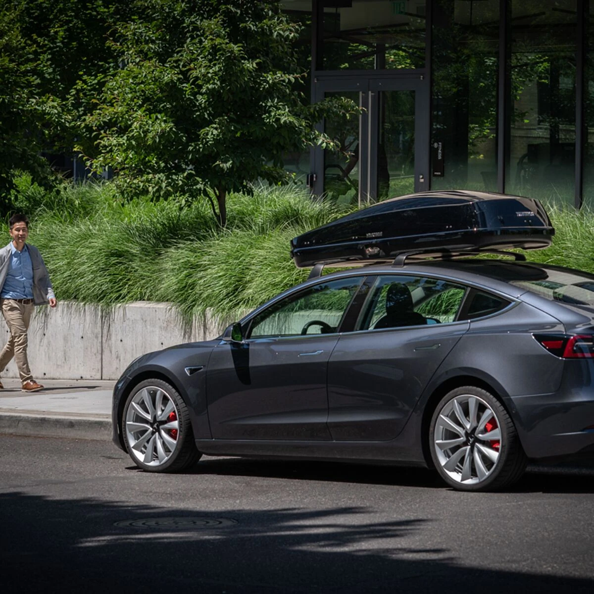 Yakima GrandTour 16 Cargo Box 8 Yakima GrandTour 16 Cargo Box - Image 8